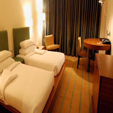 Hotel Parc Estique Pune Bagian luar foto